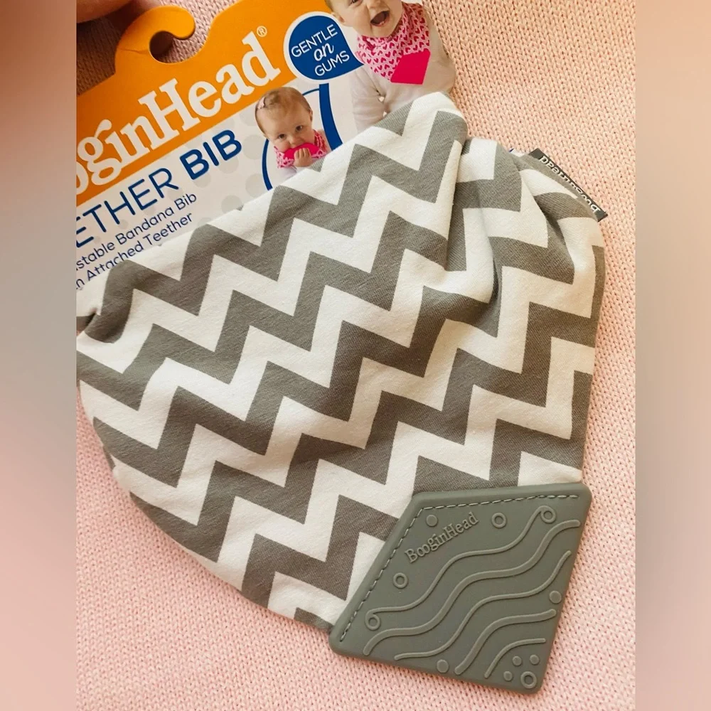 BooginHead Unisex Grey/White Chevron Teether Bib